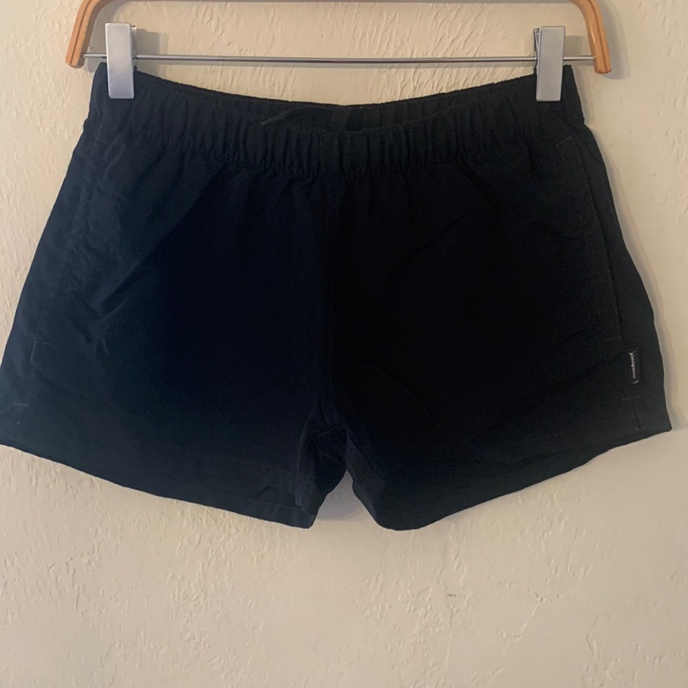 Patagonia barely baggies size small 2.5” inseam